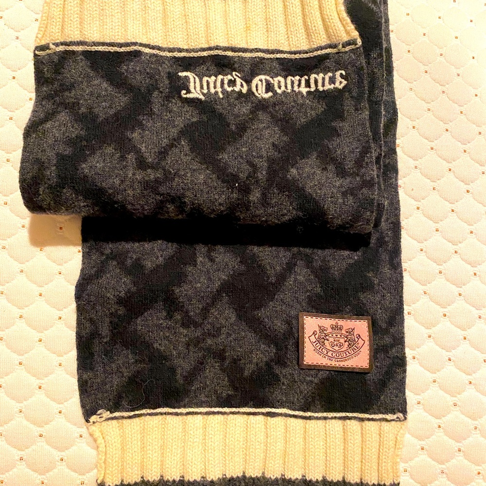 Scarf unisex wool Juicy Couture